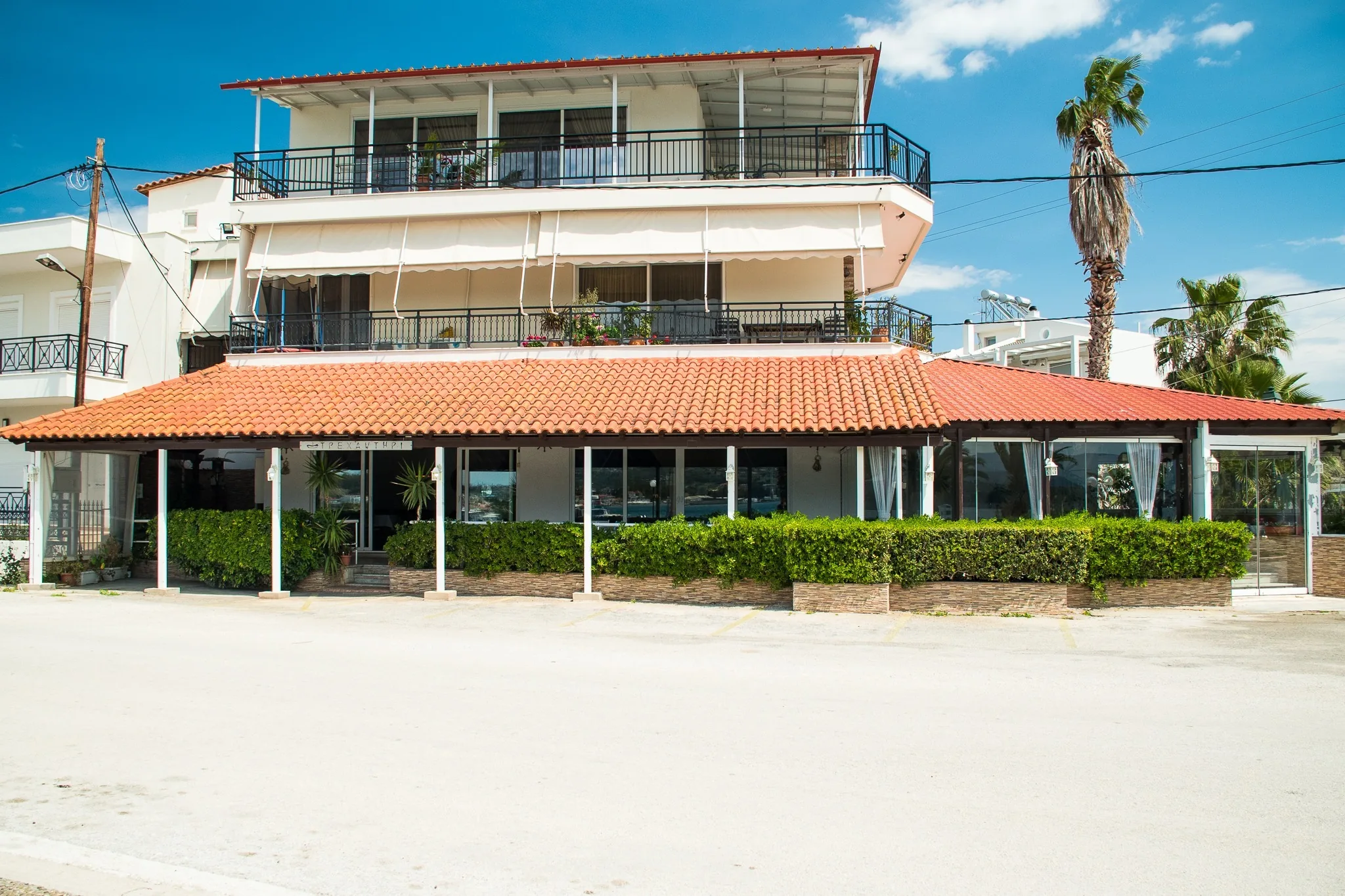 The entrance to the taverna